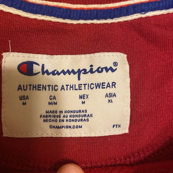 Champion Crewneck - Picture 2 of 2